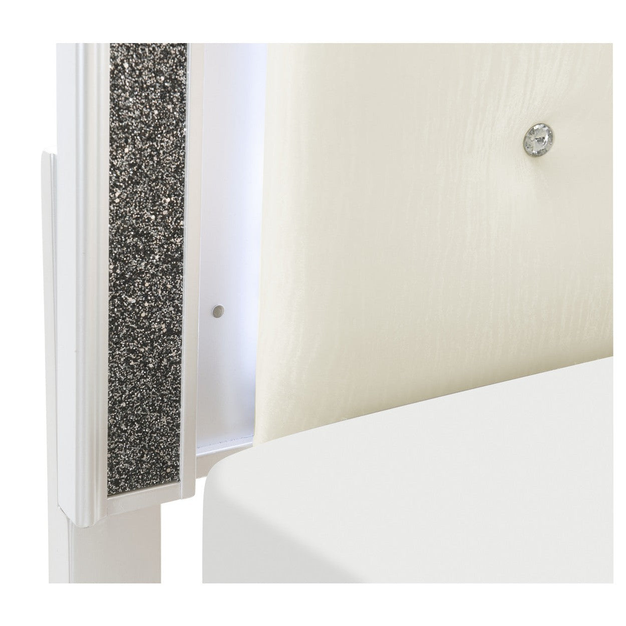(3) QUEEN BED, LED, WHITE P/U 1572W-1*