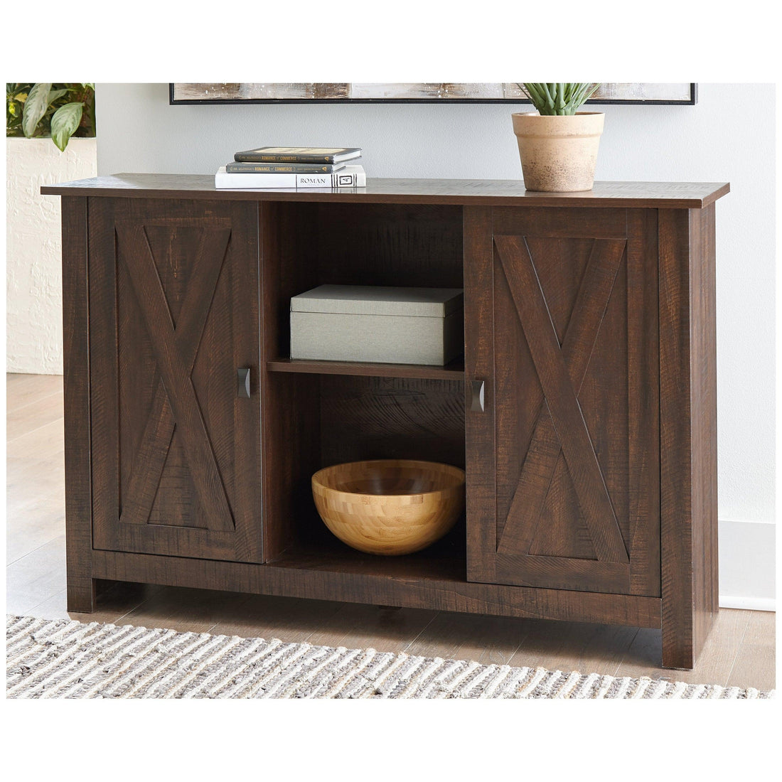 Turnley Accent Cabinet - Beck&