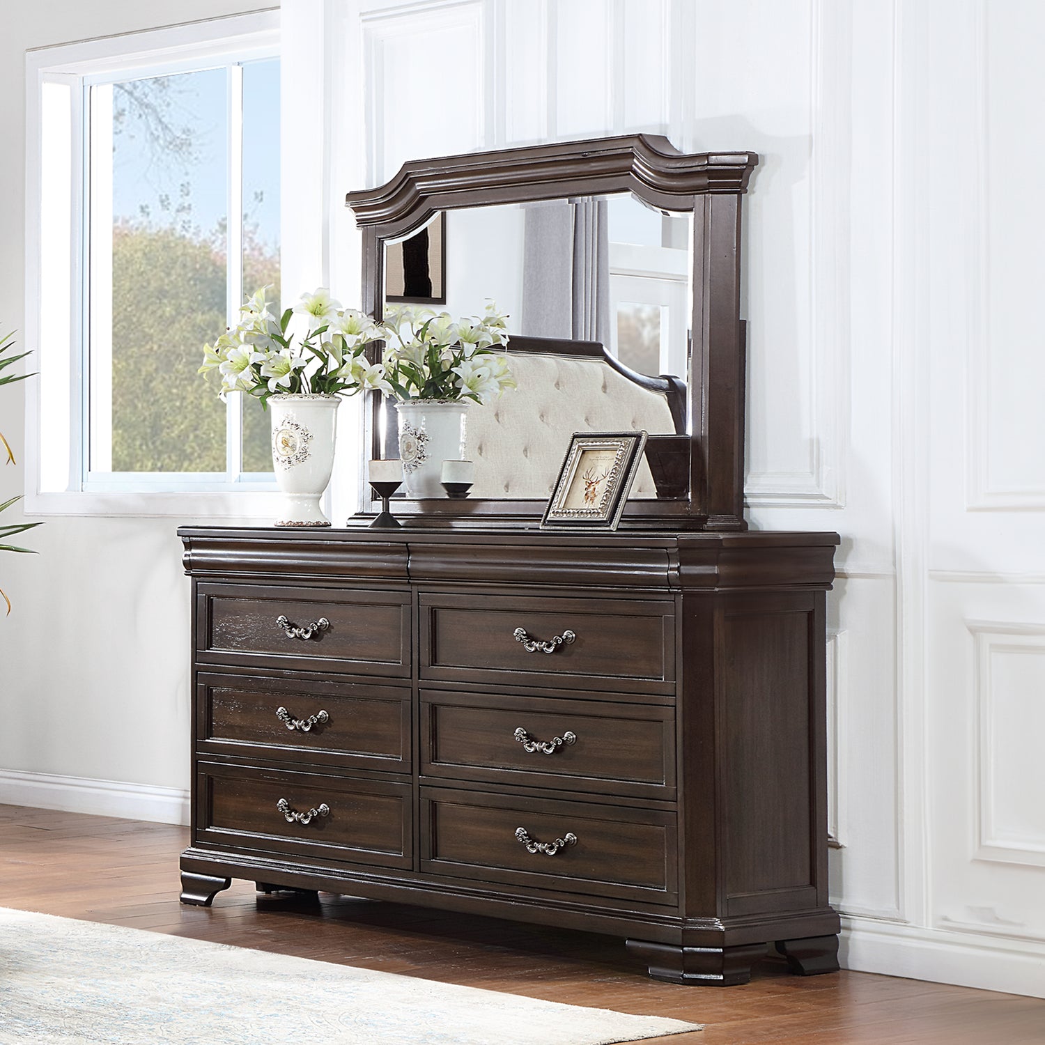 New Classic Lyndhurst Bedroom Set