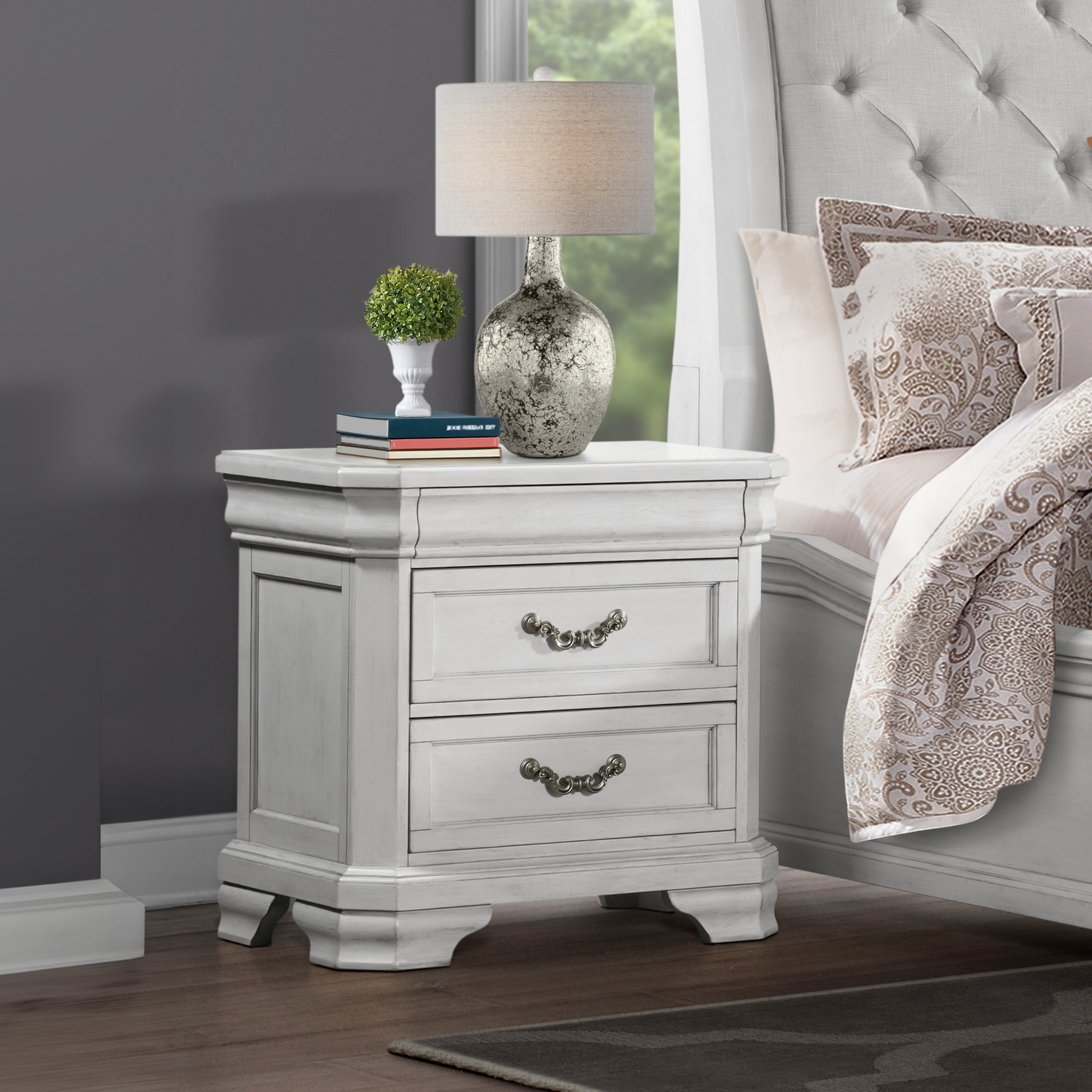 New Classic Lyndhurst Bedroom Set