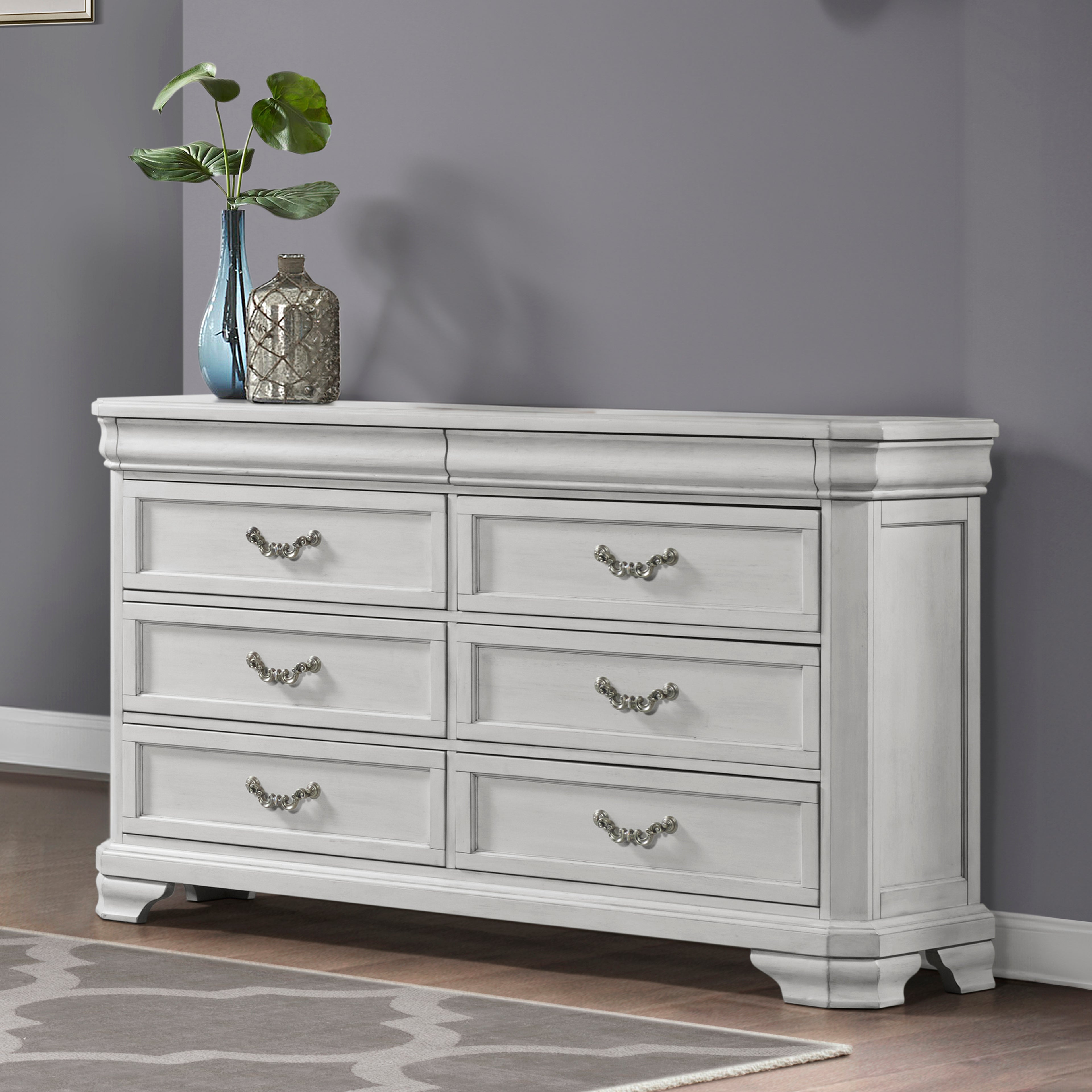 New Classic Lyndhurst Bedroom Set