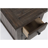 1700-8_DETAIL1