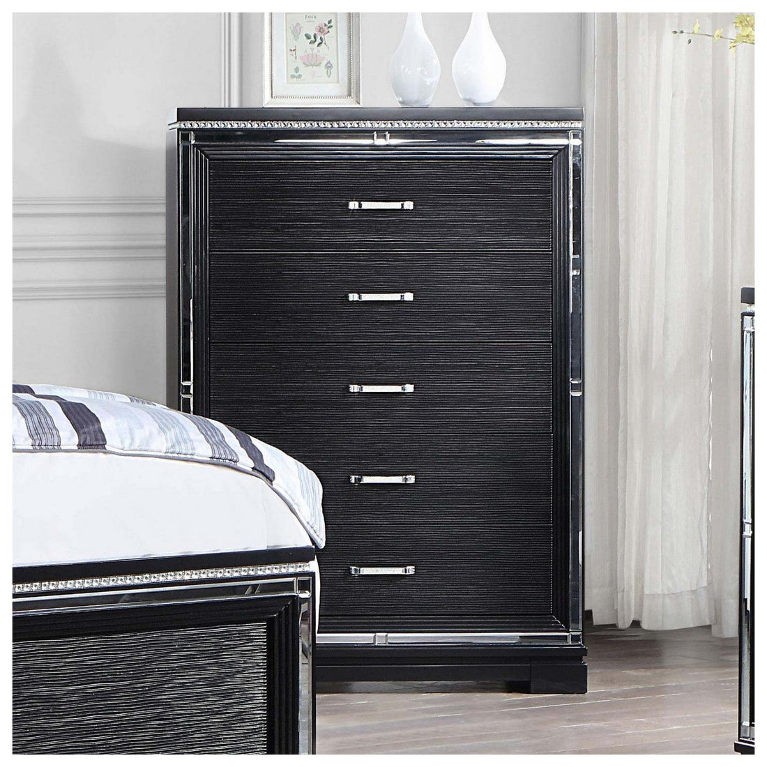 Eleanor Rectangular 5-drawer Chest Silver and Black 223365