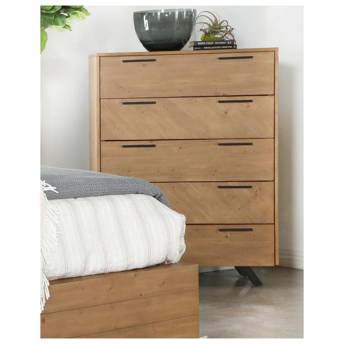 Taylor 5-drawer Rectangular Chest Light Honey Brown 223425