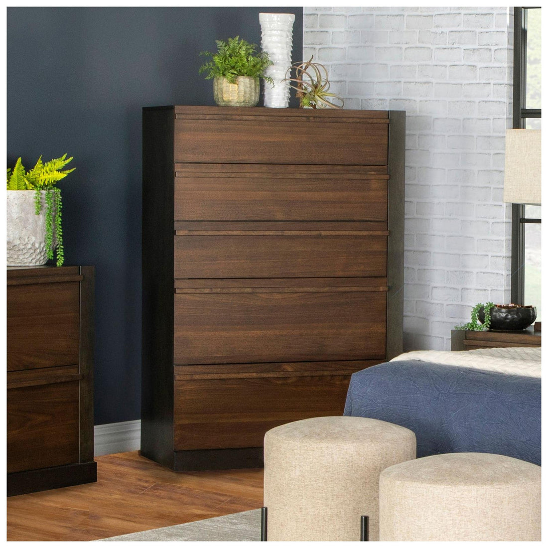 Azalia 5-drawer Chest Black and Walnut 224285