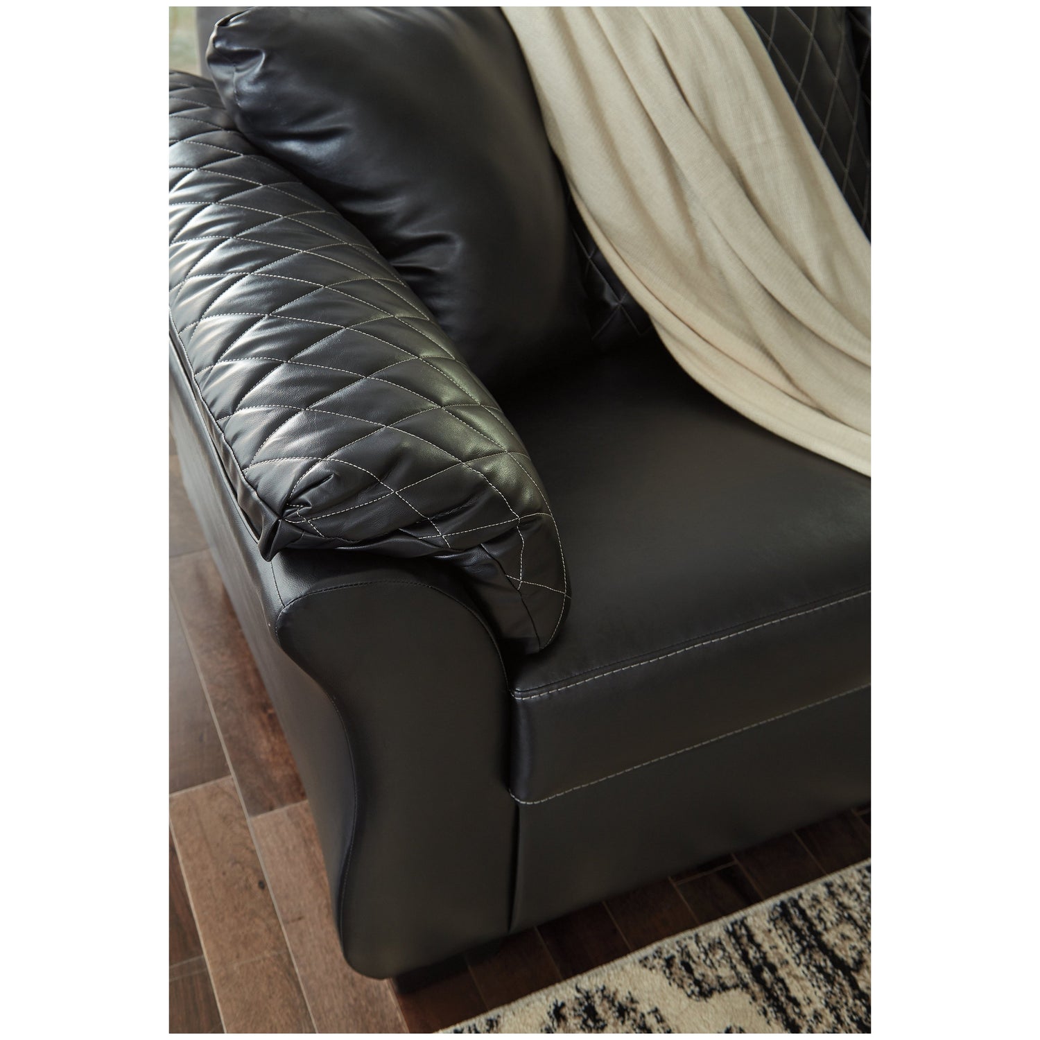 Betrillo Loveseat Ash-4050235
