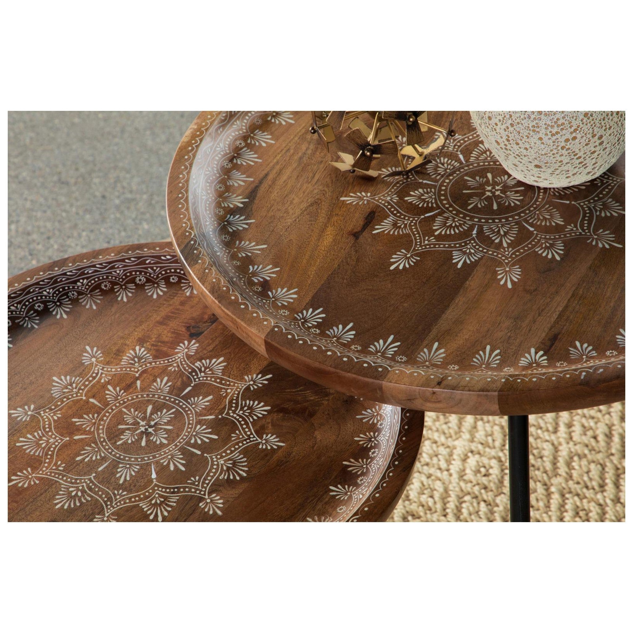 Nuala 2-piece Round Nesting Table with Tripod Tapered Legs Honey and Black 935984