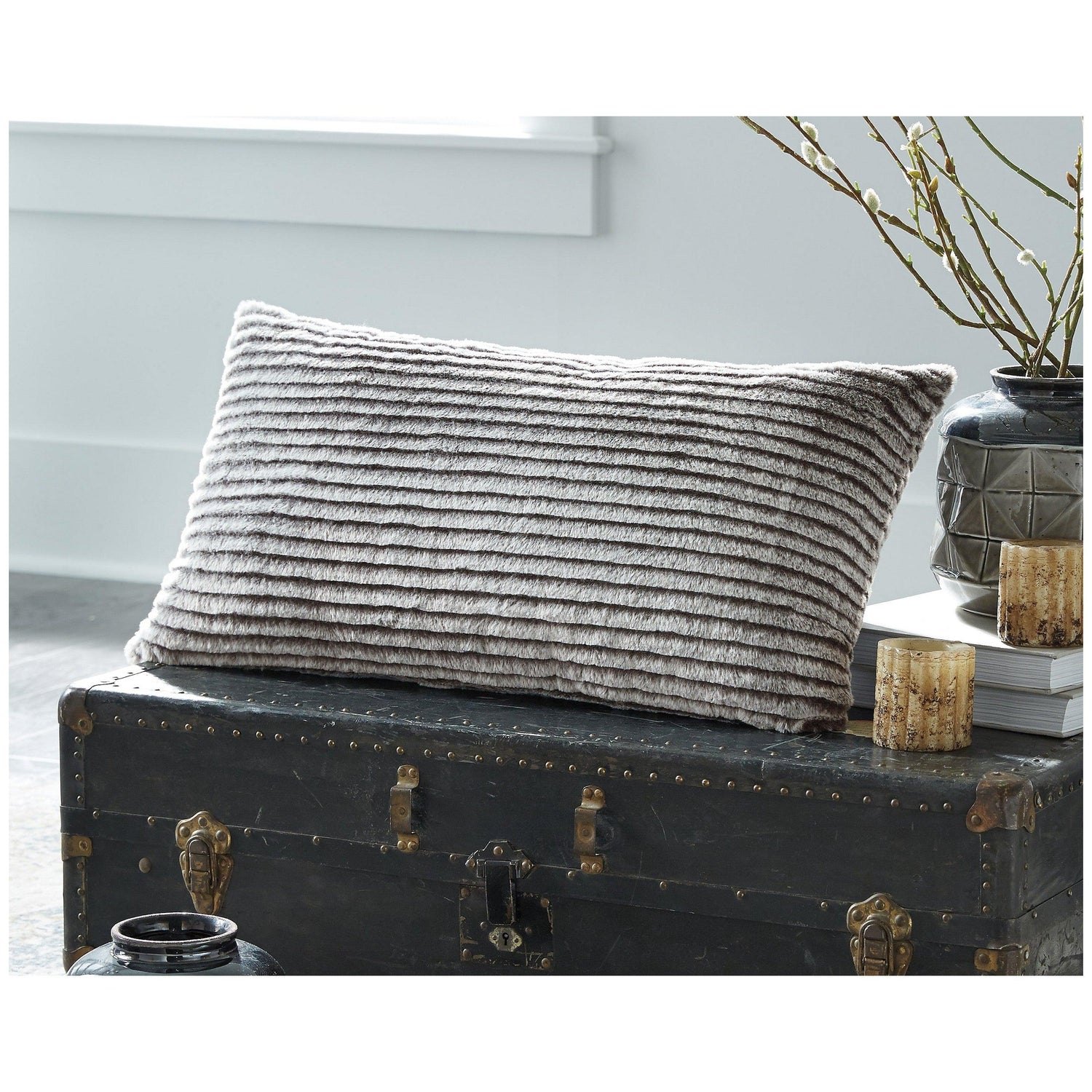 Metea Pillow Ash-A1000861P