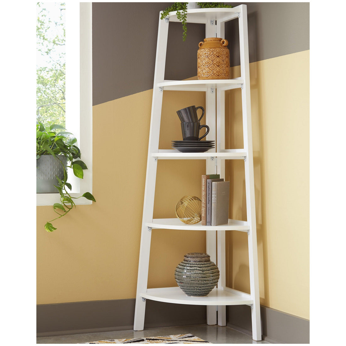 Bernmore Corner Shelf