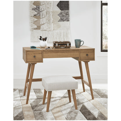 Thadamere Vanity with Stool