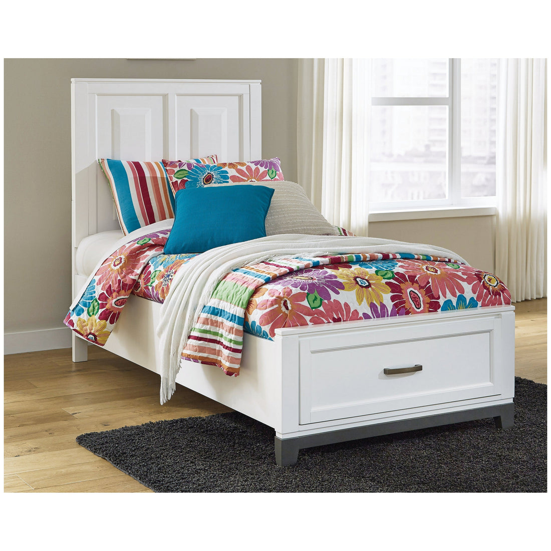 Brynburg Panel Bed