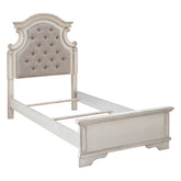 Realyn Panel Bed