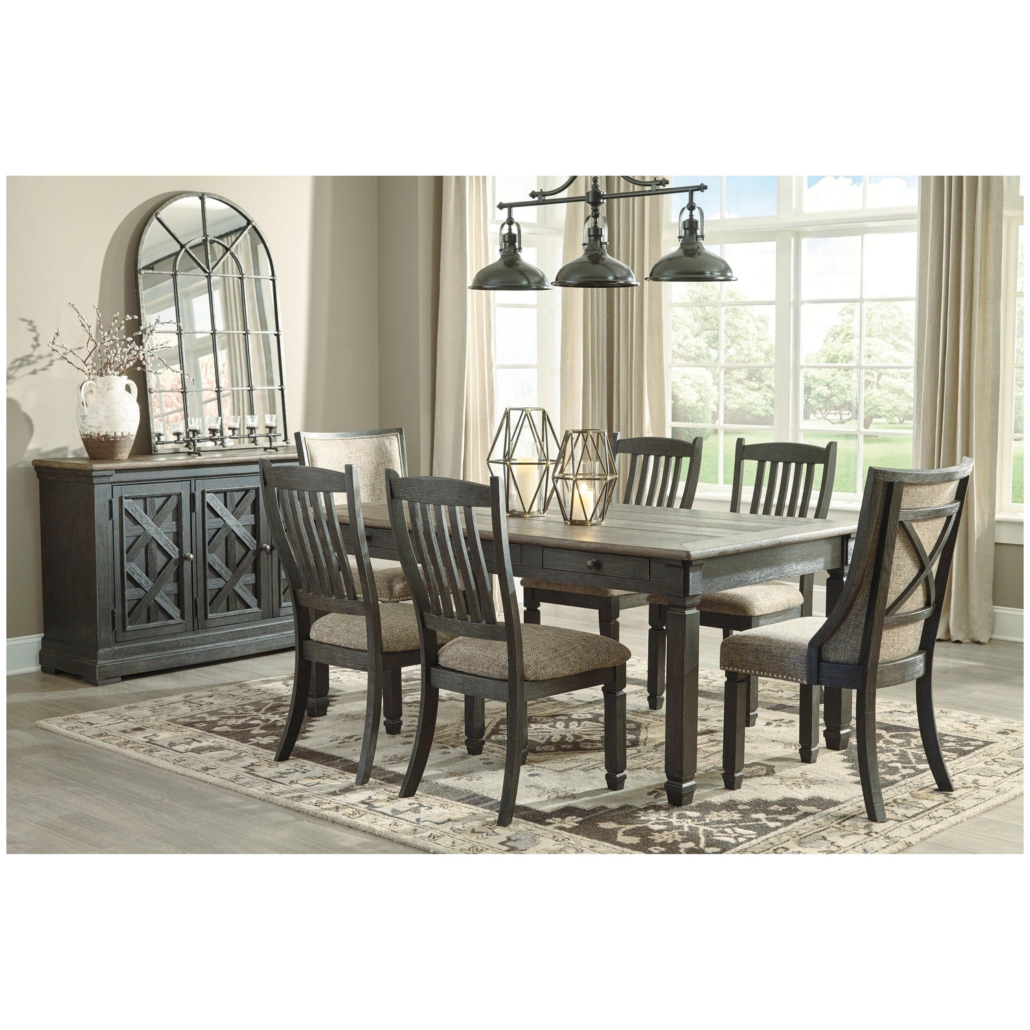 Tyler Creek Dining Chair Ash-D736-02