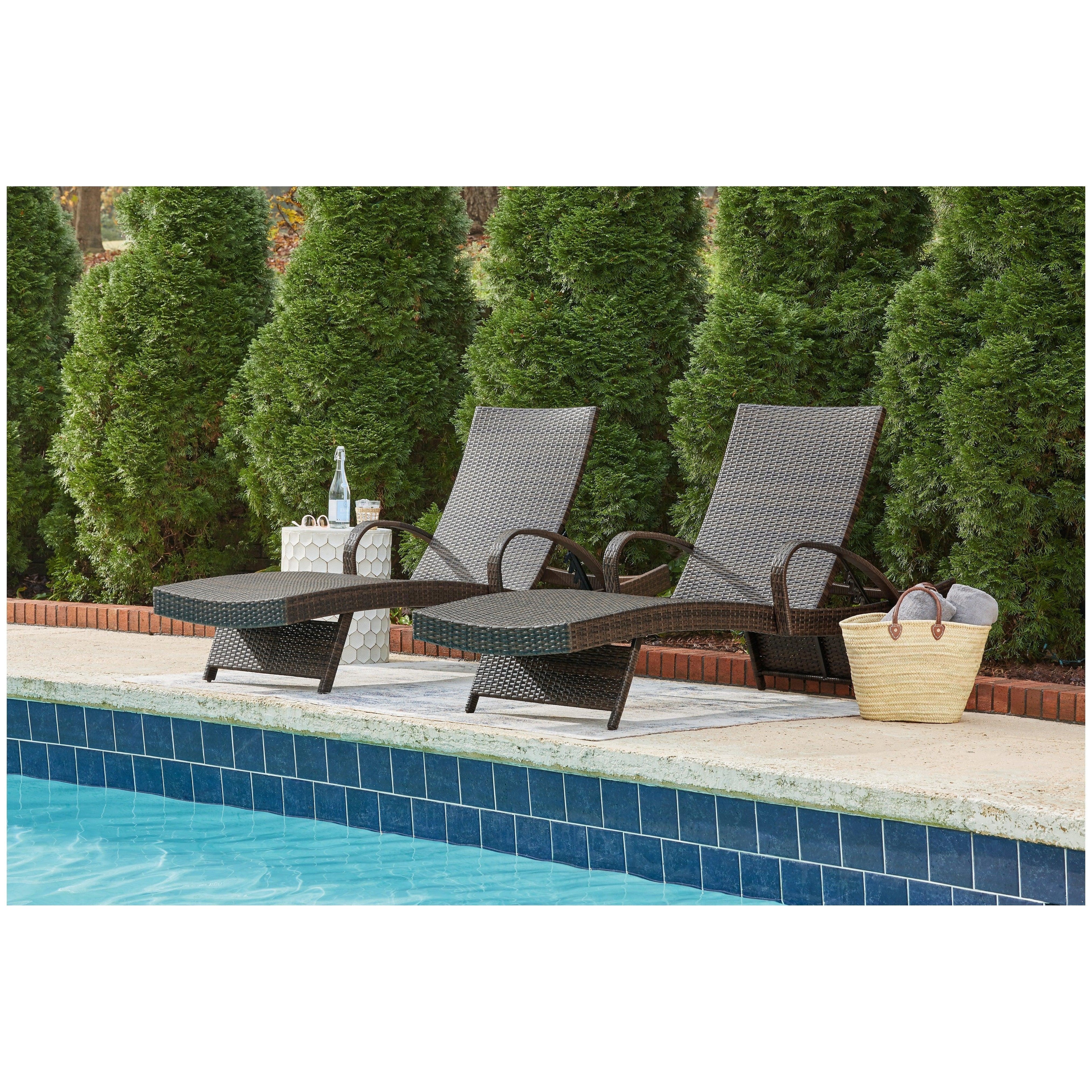 Kantana Chaise Lounge (set of 2) Ash-P283-815