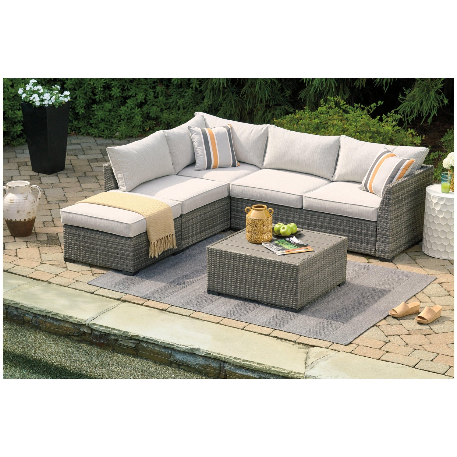 Cherry Point 4-piece Outdoor Sectional Set Ash-P301-070