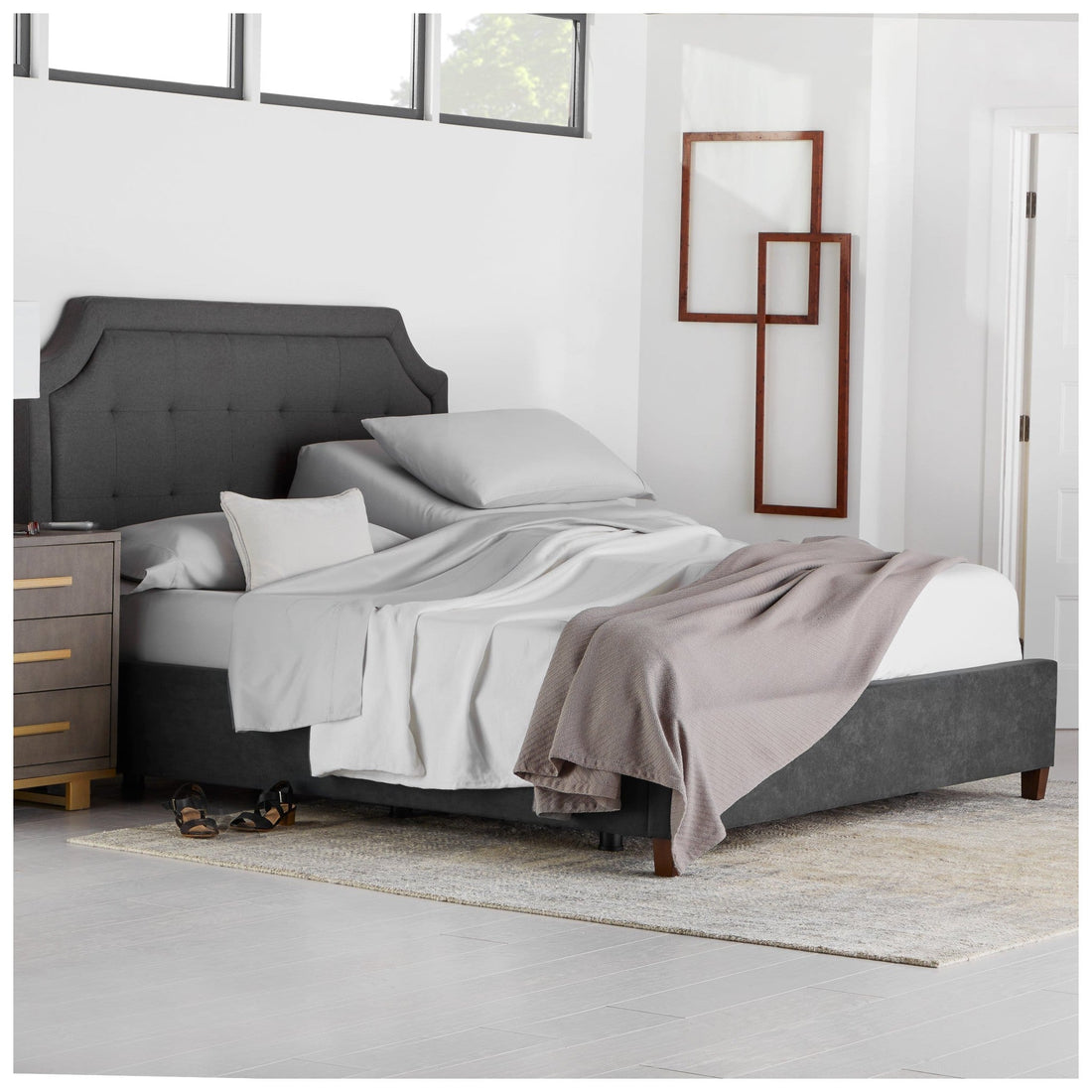 STE455KKAB_Lifestyle_3qt_Hero3_Square-WB1596825314_original