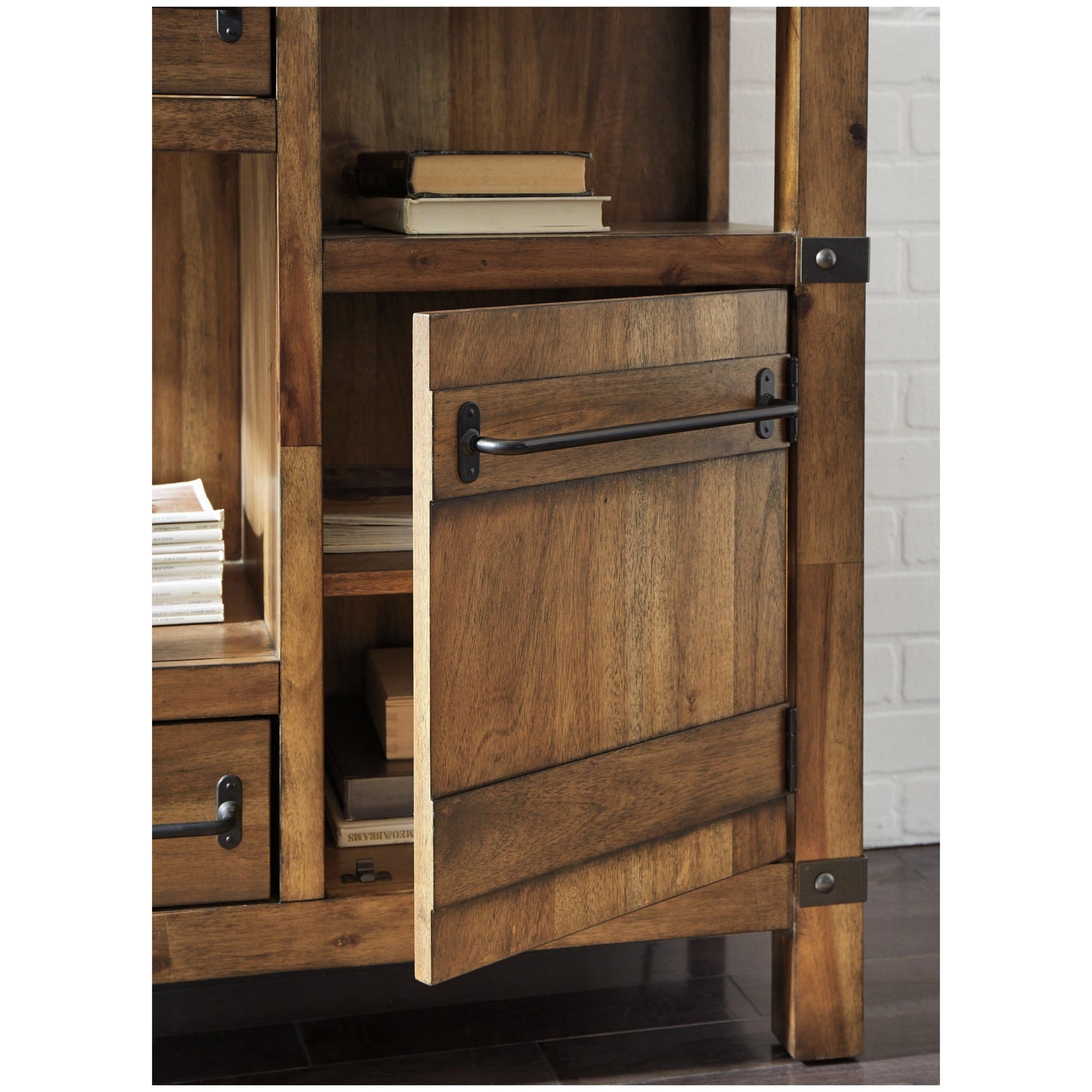 Roybeck Accent Cabinet Ash-T411-40