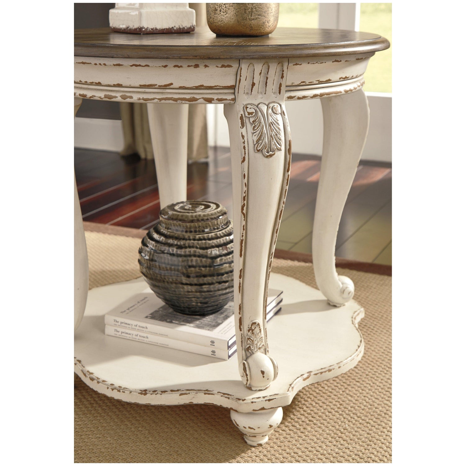 Realyn End Table Ash-T743-6