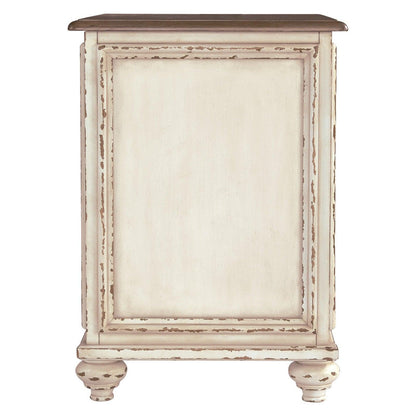 Realyn Chairside End Table Ash-T743-7