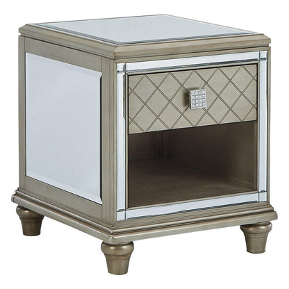 Chevanna End Table Ash-T942-3