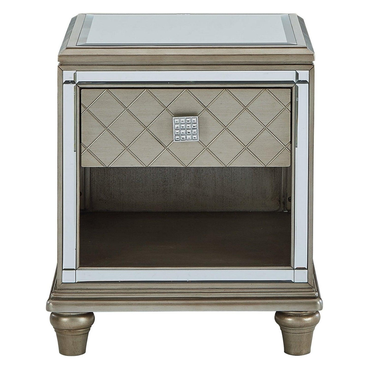 Chevanna End Table Ash-T942-3