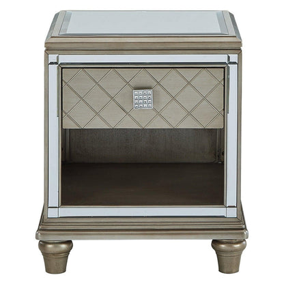 Chevanna End Table Ash-T942-3