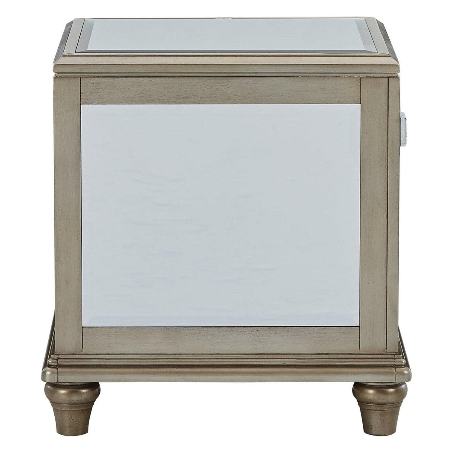 Chevanna End Table Ash-T942-3