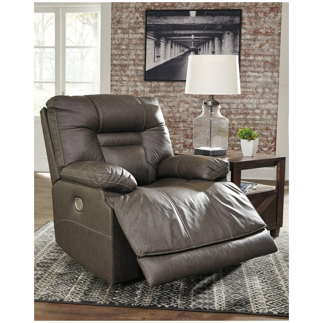 Wurstrow Power Recliner