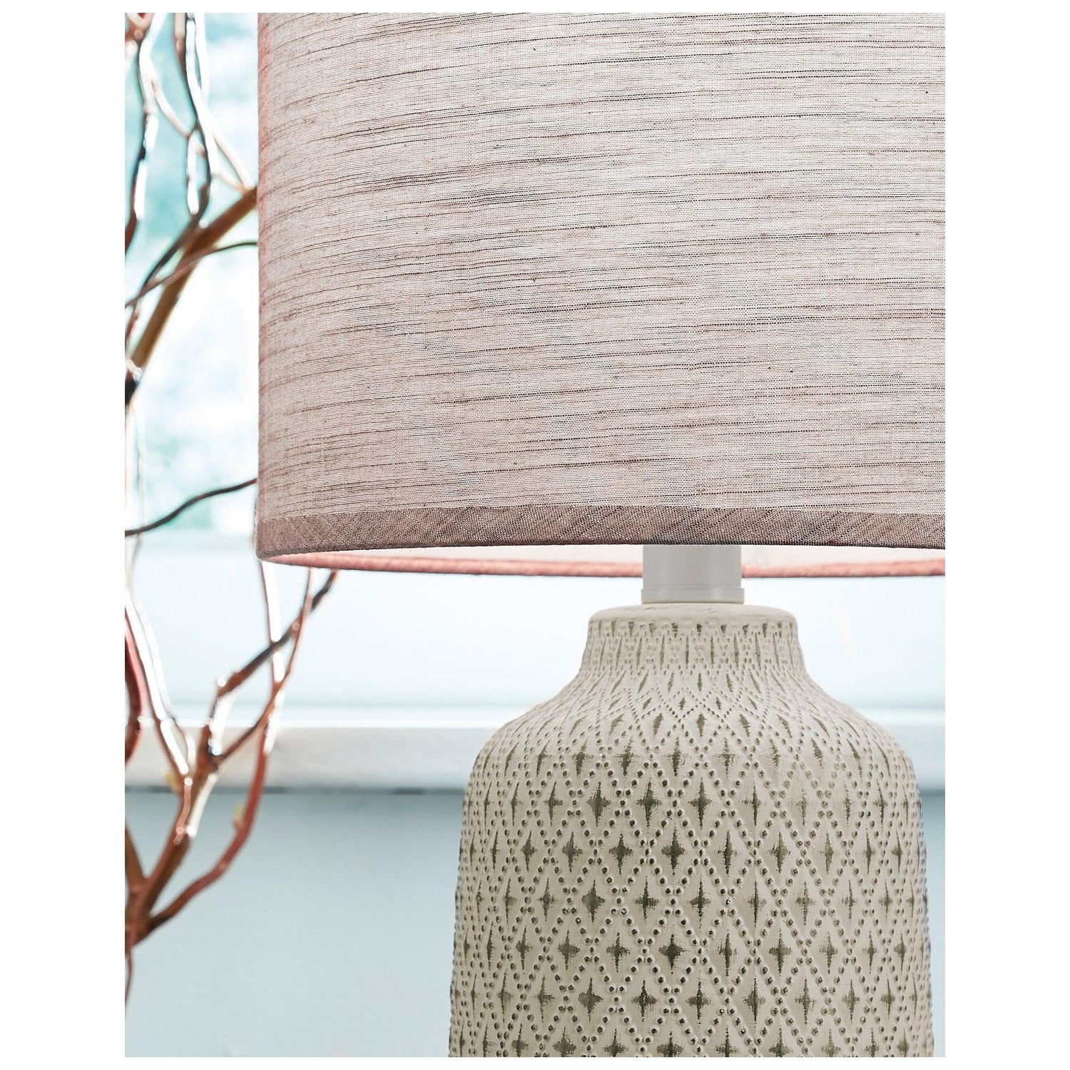 Donnford Table Lamp
