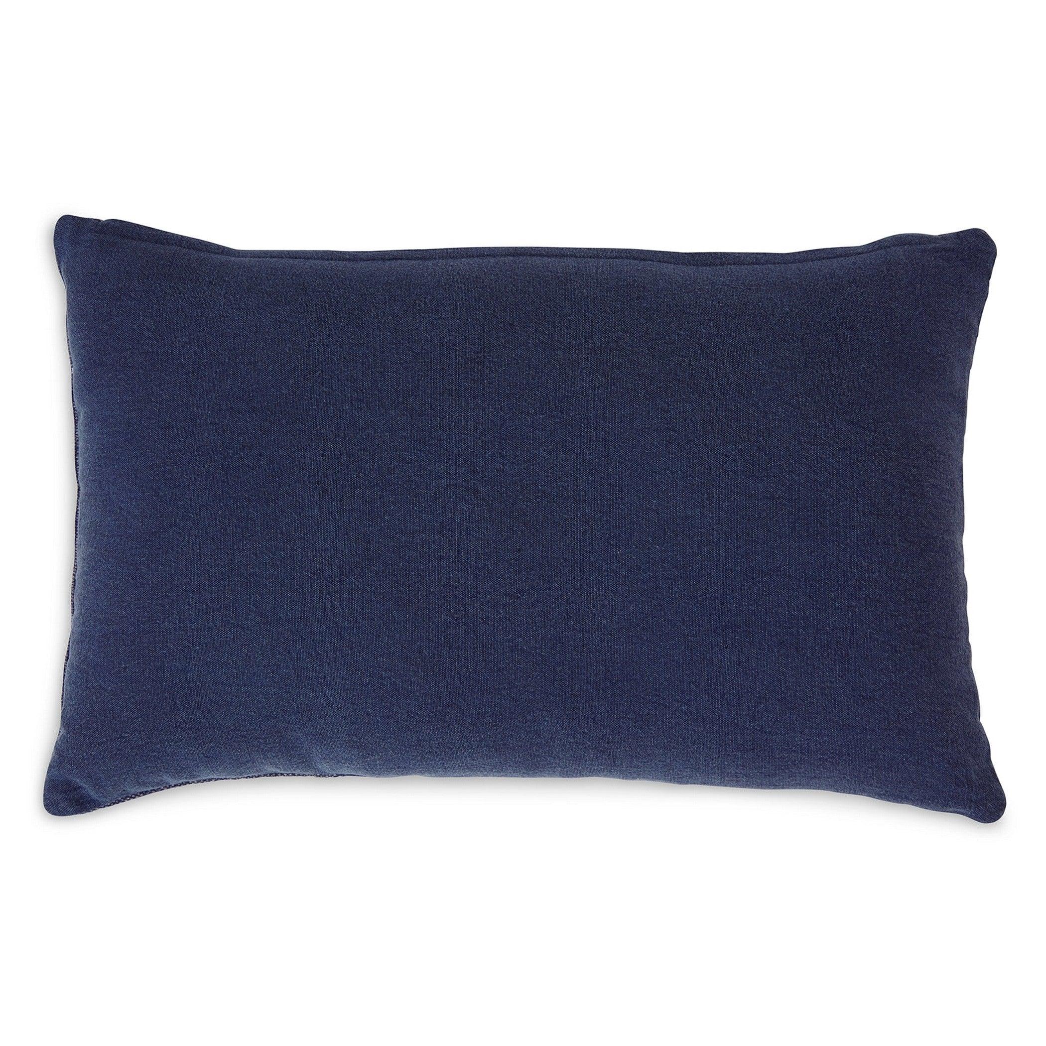 Dovinton Pillow