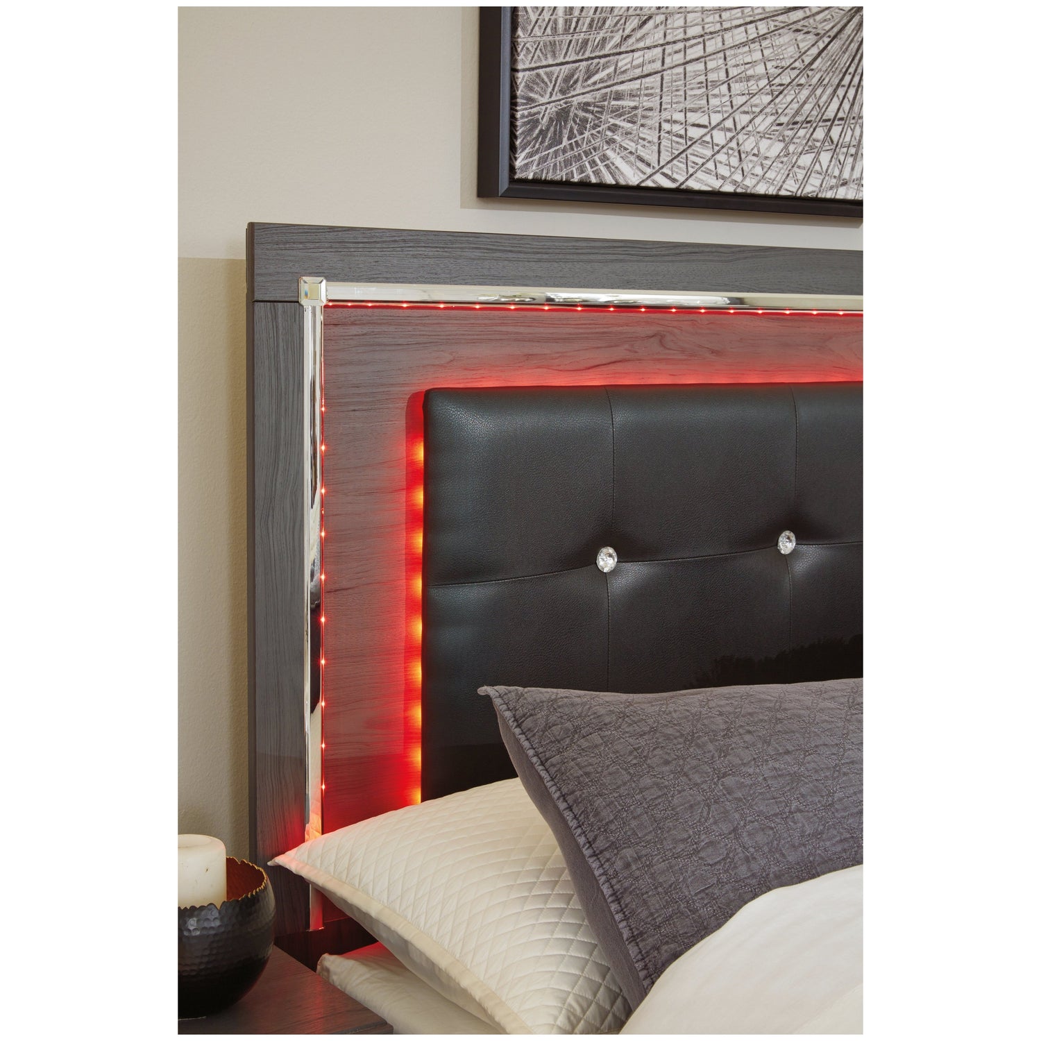 Lodanna Panel Bed