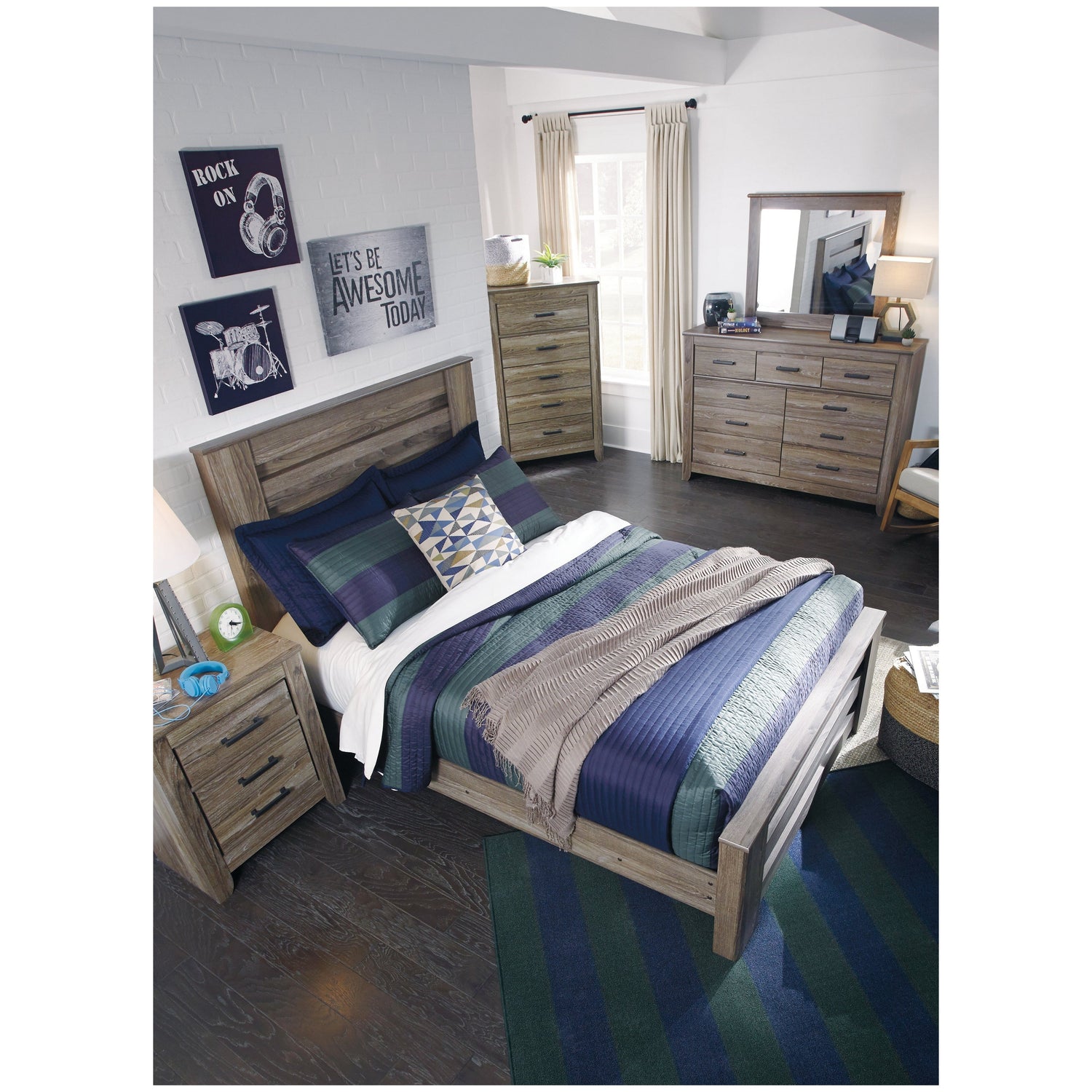 Zelen Panel Bed